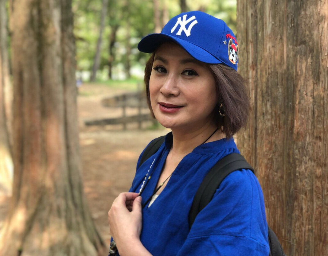 ▲陳亞蘭在韓國南怡島參觀。（圖／麗生百合提供）