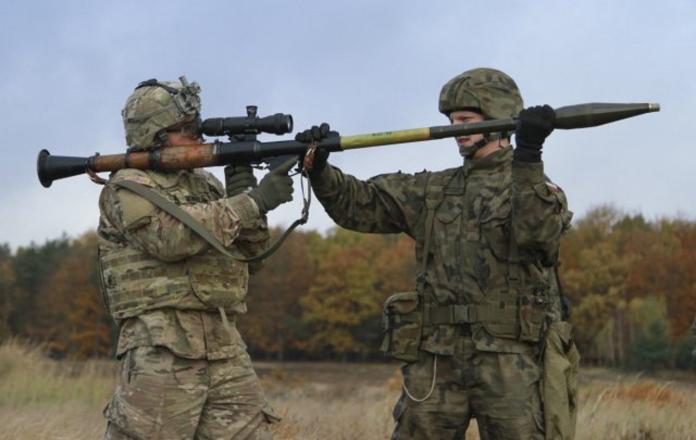 ▲美軍在波蘭受訓，學習操作RPG-7火箭筒。（圖／美國陸軍）