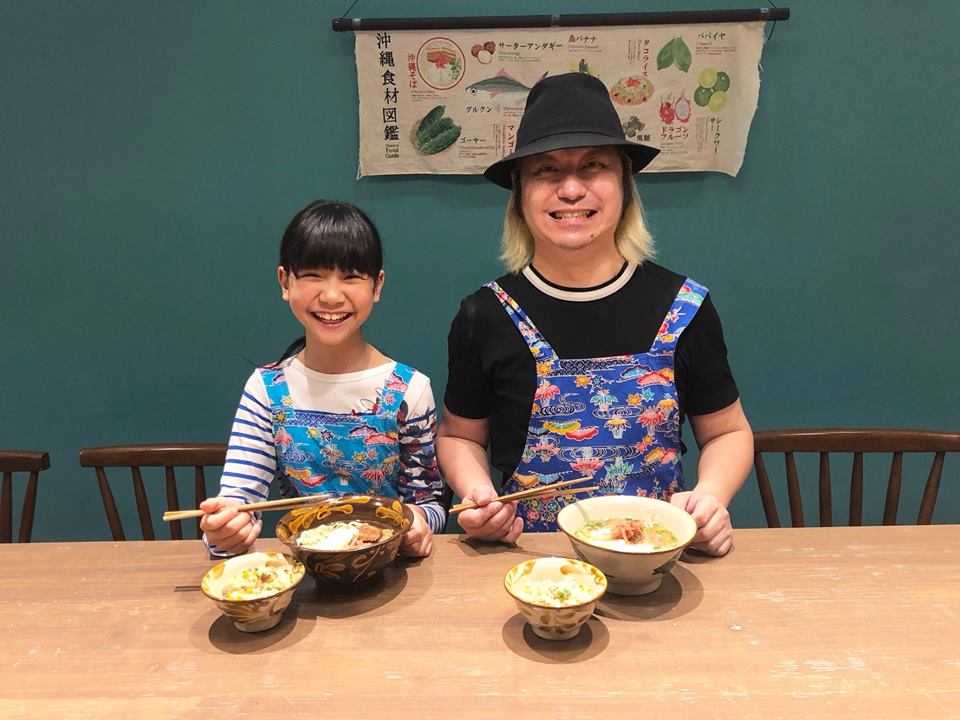 ▲喬喬（左）平時由喬爸扶養。（圖／翻攝自臉書）