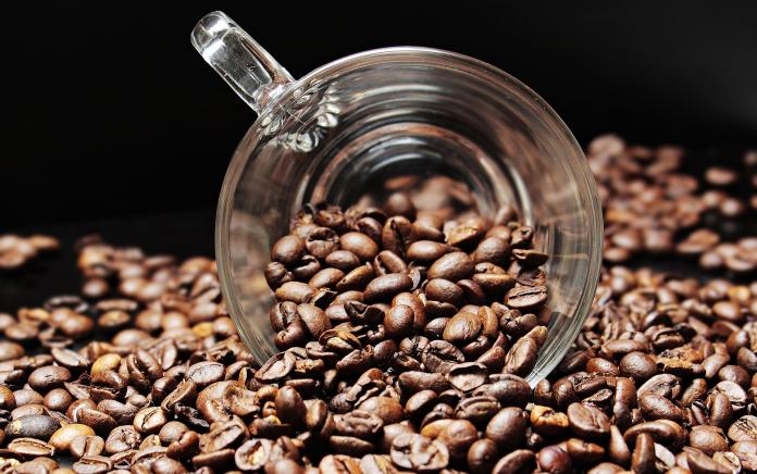 ▲顏宗海建議，咖啡一天攝取以2杯為限，千萬不要過量飲用。（圖／擷取自pixabay）