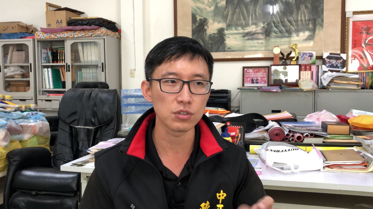 ▲住戶們無法接受郡王里里長陳建宇無故不到場的荒謬說法。（圖／記者陳聖璋攝, 2019.05.15）