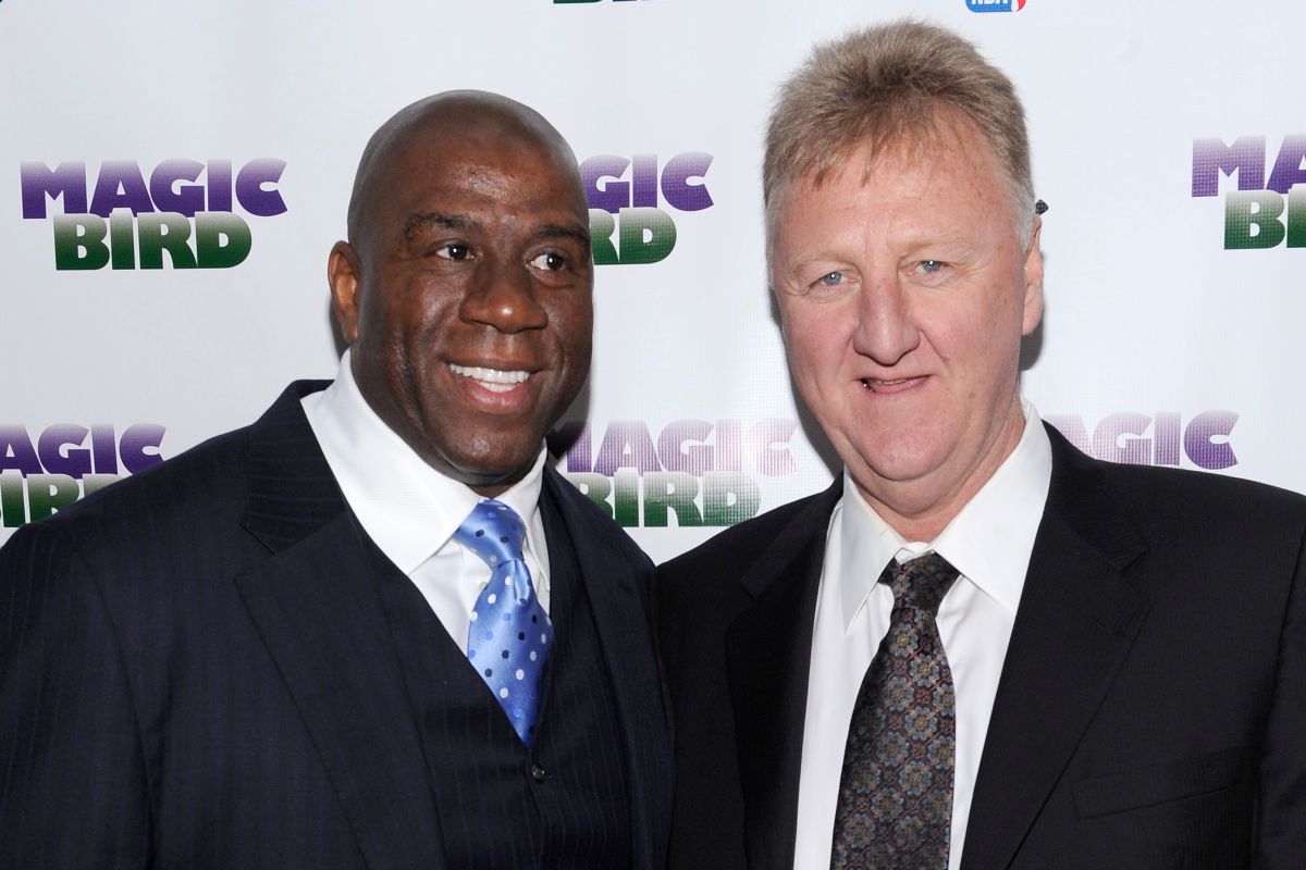 ▲NBA傳奇球星「大鳥」Larry Bird和「魔術強森」Magic Johnson。（圖／美聯社／達志影像）
