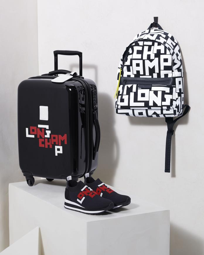 ▲全新 LGP 系列後背包、印花運動鞋、帶輪行李箱。（圖／LONGCHAMP提供）