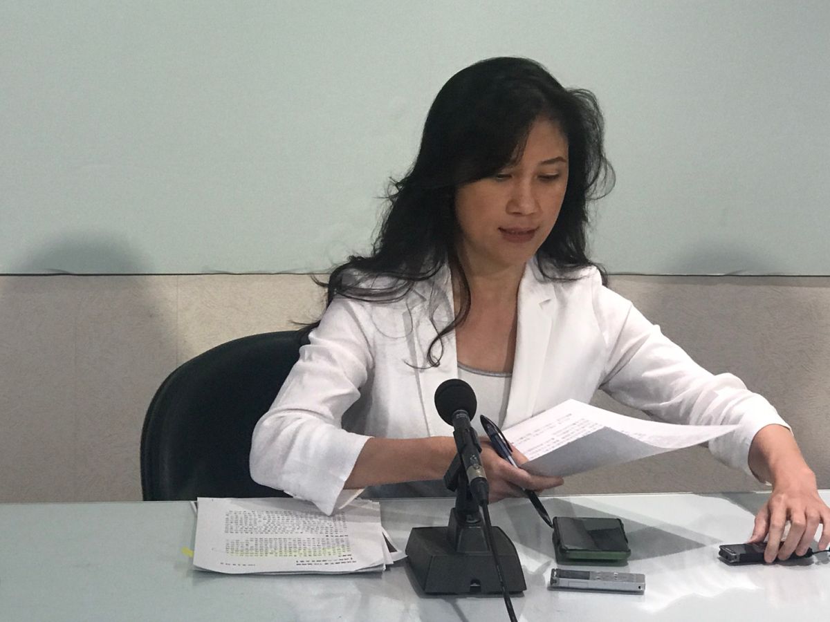 行政院16日召開行政立法協調會議。行政院發言人Kolas Yotaka會後轉述，會中決議在「文字微調、內容不變」的原則下，將政院版本第一、二、四條進行微調，包括將「同性婚姻」的文字改為「登記結婚」。（圖／記者林人芳攝，2019.05.16)