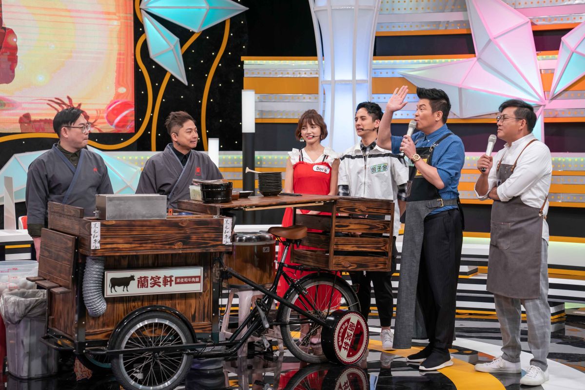 ▲超香的牛滷肉飯攤車讓現場眾人飢腸轆轆。（圖／TVBS提供）