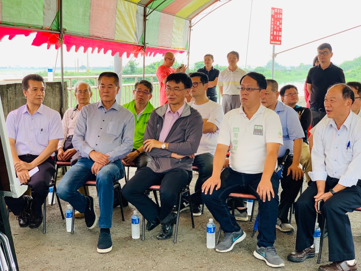 ▲主委陳吉仲及多位官員聽取相關簡報。（圖／記者蘇榮泉攝，2019.05.17）