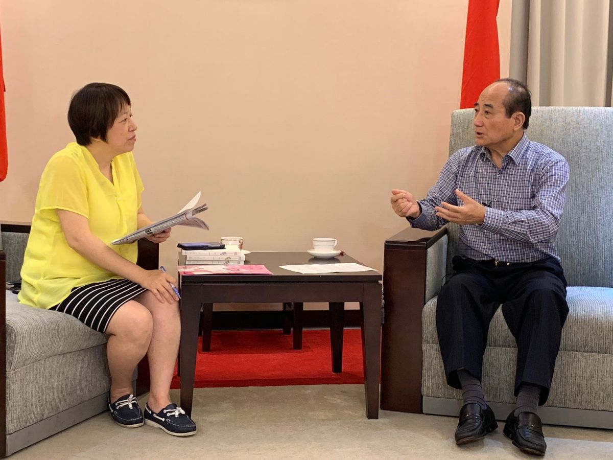 NOWnews今日新聞最夯直播節目「小玉巷仔內」，5月17日專訪前立法院長王金平。（圖/NOWnews）