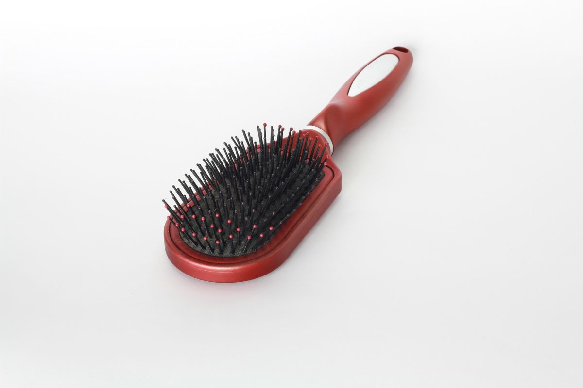 ▲梳子除了拿來梳頭髮，身體其他部位竟也可以利用梳子來養生！（示意圖／取自 Pixabay ）