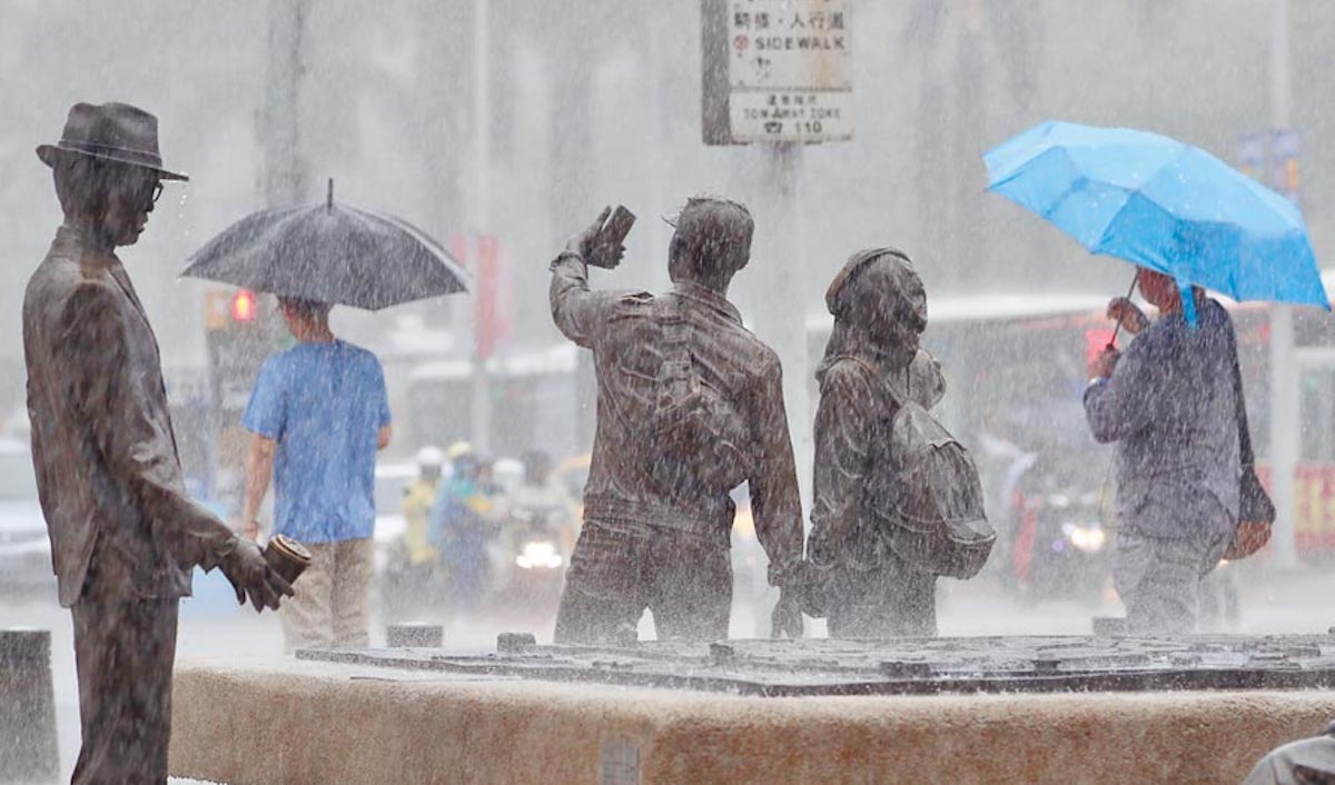 ▲中央氣象局資料在今（18）日上午 9 時 50 分對中南部等 4 個縣市發布了豪雨特報。（圖／中央社資料圖片）
