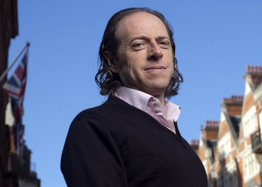 ▲英國企業家朱利安.理察捐出自己名下6成股權給員工，並加碼發出約1.5億台幣獎金。（圖／翻攝網路）