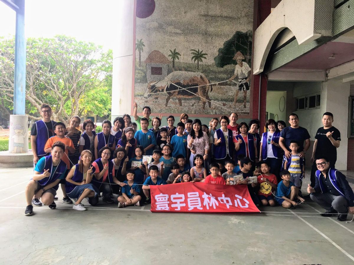 ▲彰化縣立馨社會服務關懷協會到香田國小，由親子共同製作好吃的章魚燒，分享保持腸道健康迎接健康生活。（圖／記者陳雅芳攝，2019.05.19）