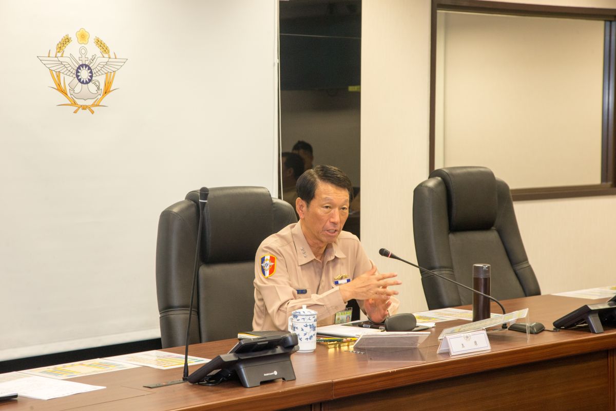 ▲5201暴雨襲台，參謀總長李喜明上將於20日上午10時20分主持國防部防災整備會議。（圖／國防部提供, 2019.5.20）