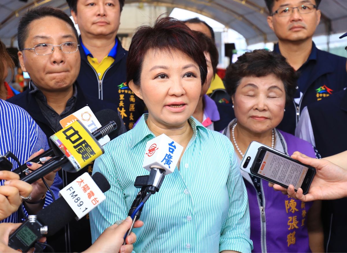 ▲高雄市長韓國瑜支持率下滑五個百分點，市長盧秀燕表示，現在距離總統大選雖不太久，看來有一點警訊。 (圖／柳榮俊攝2019.5.20)