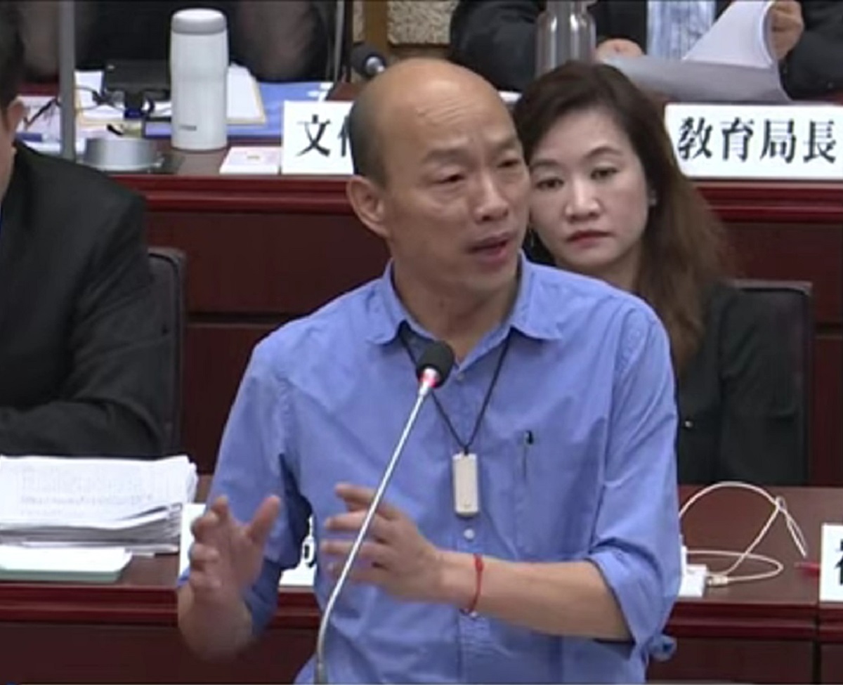 ▲高雄市長韓國瑜接受媒體專訪時指出，對於未來高雄市長補選，他心中已有人選。(圖／高市議會提供)