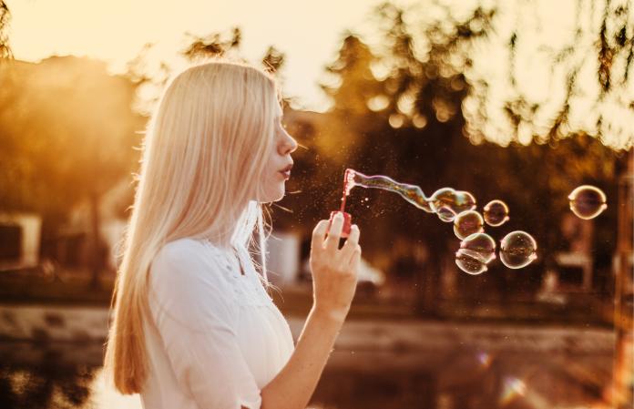 童年回憶「吹泡泡」　對健康的益處比你預料得更多！
