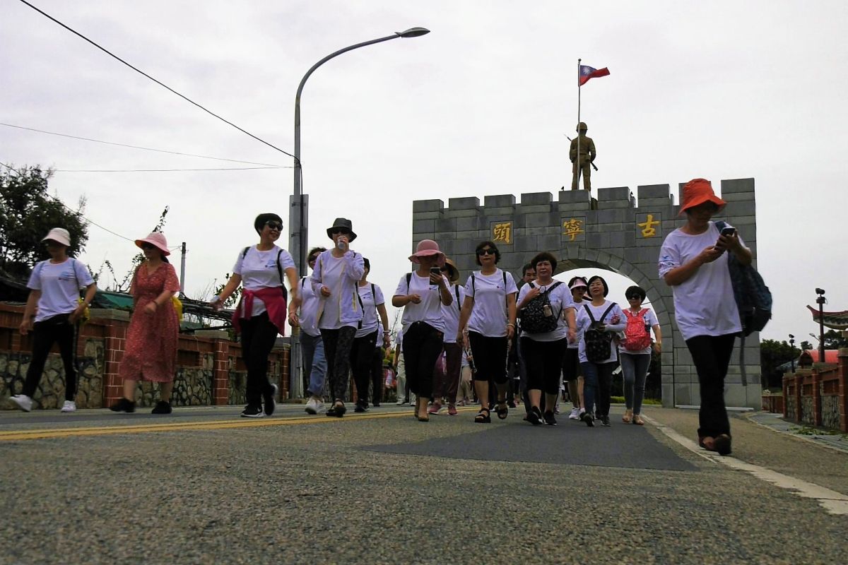 ▲活動採徒步繞行古寧頭著名地標，全程3公里。（圖／蔡若喬攝, 2019.05.21）