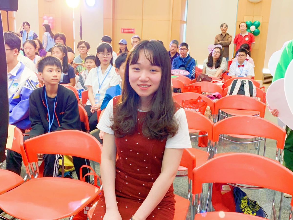 ▲目前就讀成功大學的陳香君，國小4年級就受到獎學金幫助，9年來共收到57萬6000元補助，讓她順利求學，未來將回饋社會。（圖／記者宋原彰攝，2019.05.21）