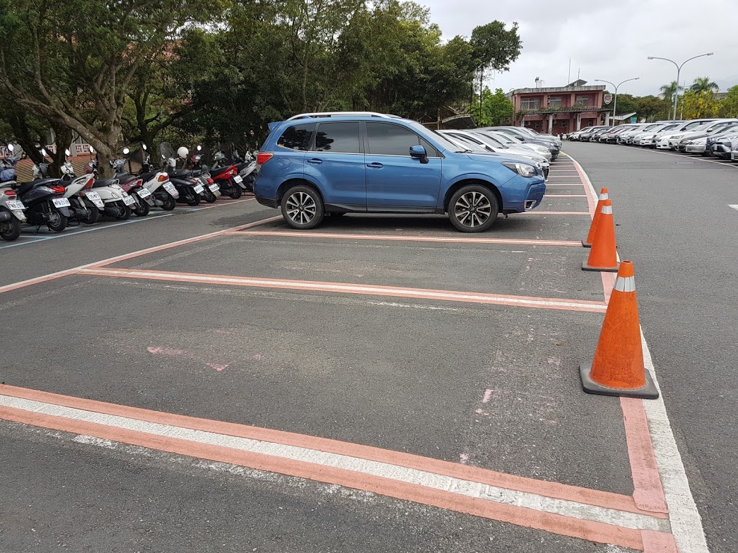 ▲今（108）年6月29日起，民眾如果未持有「婦幼停車證」，違規停放「粉紅停車格」將被處以600元以上至1200元的罰鍰。
（圖／記者李清貴攝,2019.05.21)
