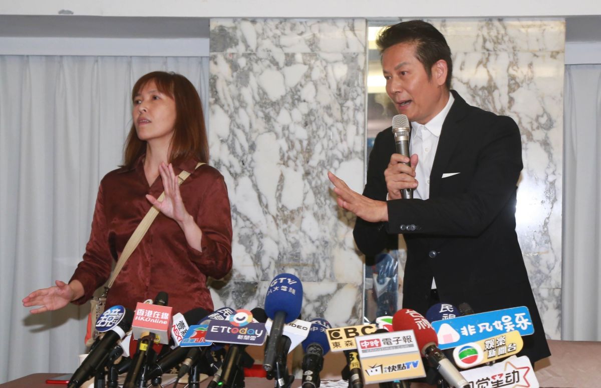 ▲徐乃麟開記者會遭曹女鬧場。（圖／記者葉政勳攝）