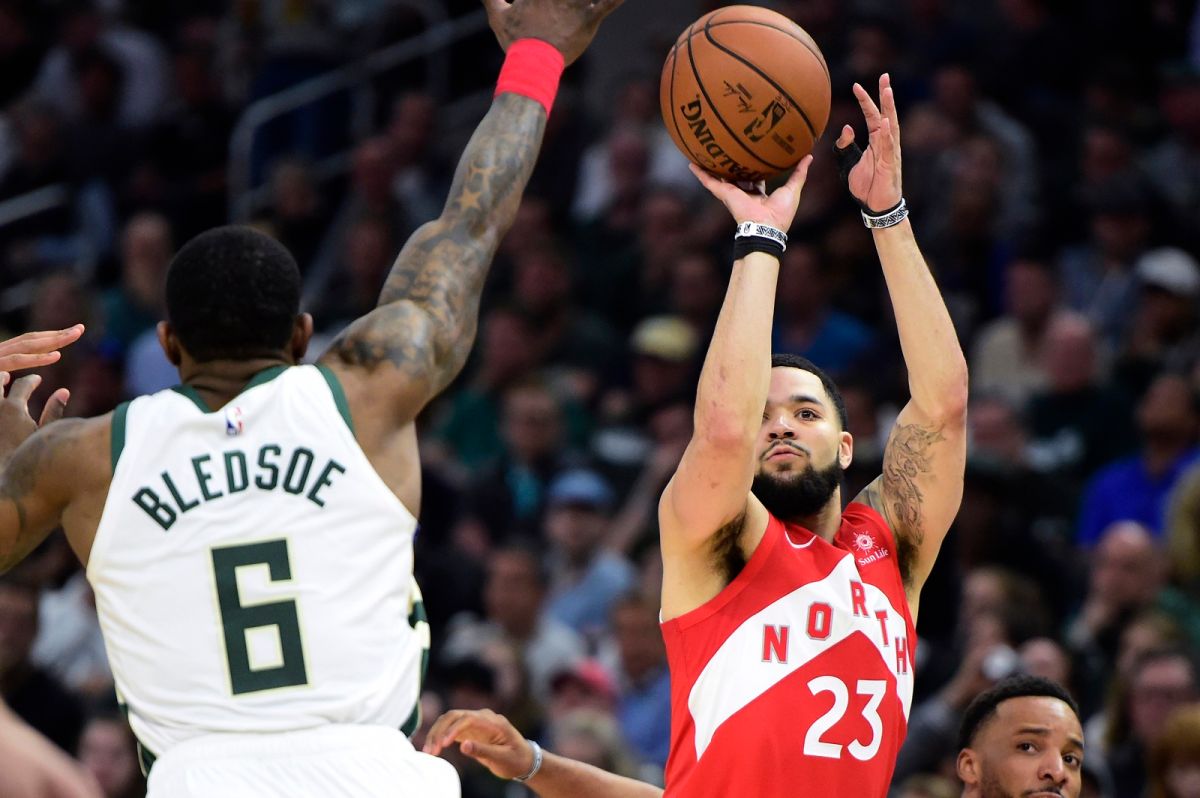 ▲暴龍控衛「范喬丹」Fred VanVleet（右）直接了當像要追求大合約。（圖／美聯社／達志影像）