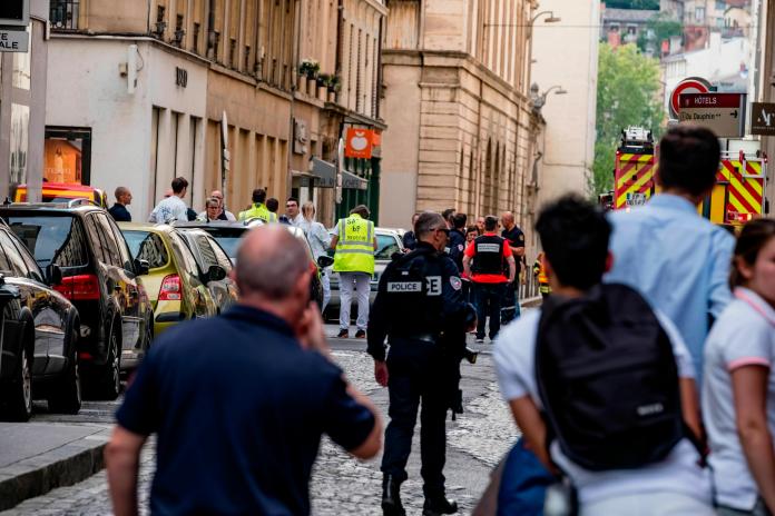 法國里昂炸彈爆炸13傷　疑為恐怖攻擊
