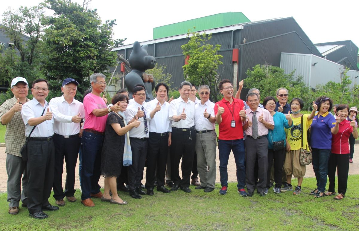 ▲賴清德前往豐田工業區內的良作工場。（圖／記者簡勇鵬攝，2019.05.25）