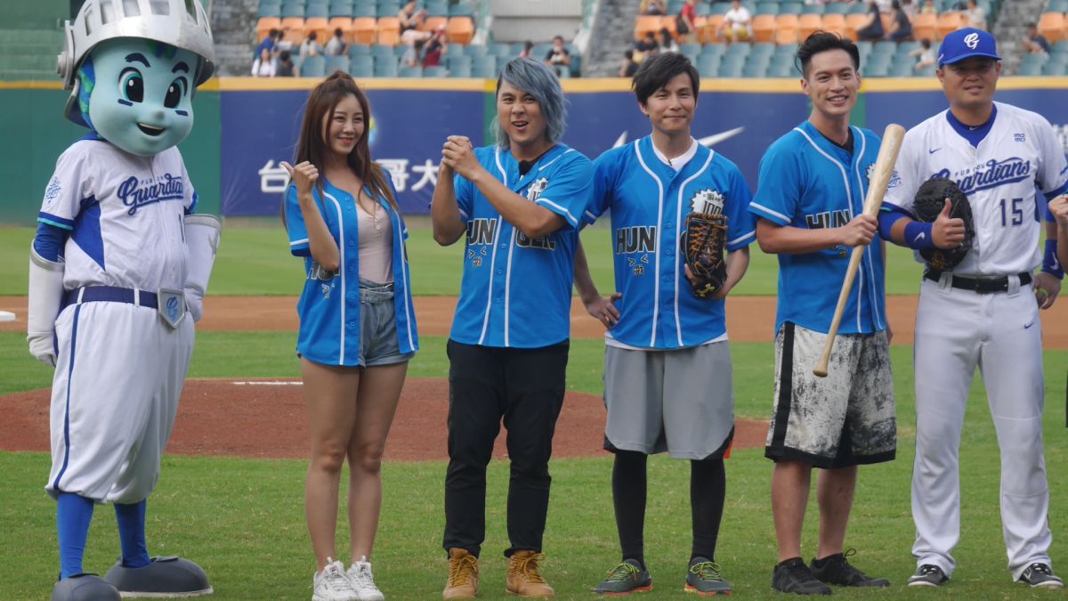 飢餓遊戲孫協志為富邦開球。（圖／吳政紘攝）