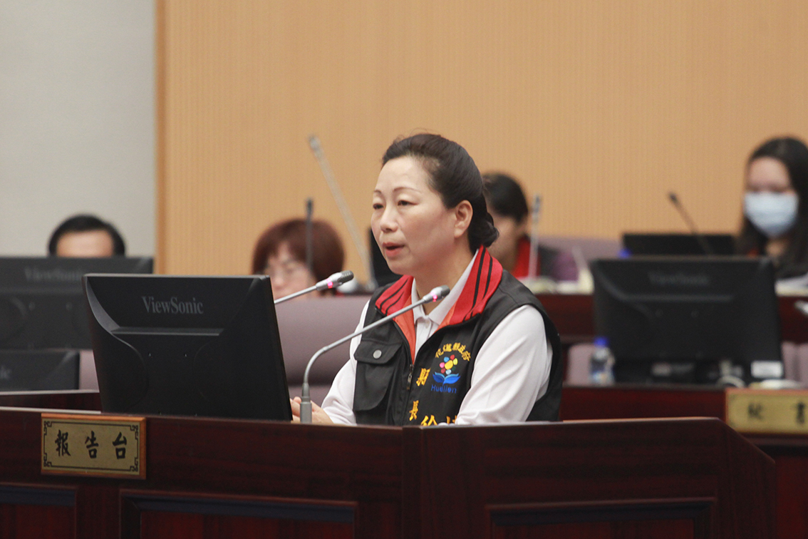 ▲花蓮縣長徐榛蔚將吉安都市計畫納入花東基金，允諾打造吉安的腳步會加速。（圖／記者鄭志宏攝）