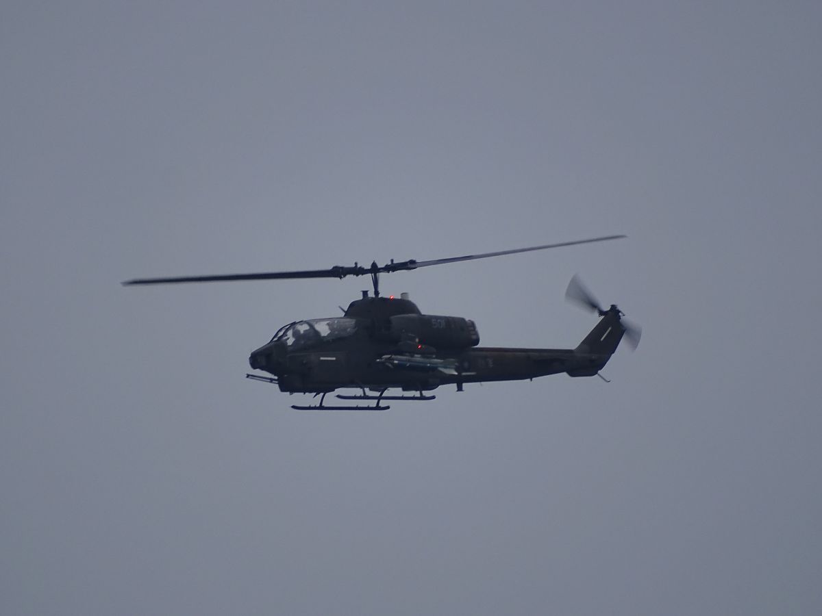 ▲漢光演習彰化戰備道起降演練，AH-1W超級眼鏡蛇直升機實施戰場警戒任務。（圖／記者呂炯昌攝, 2019.5.28）