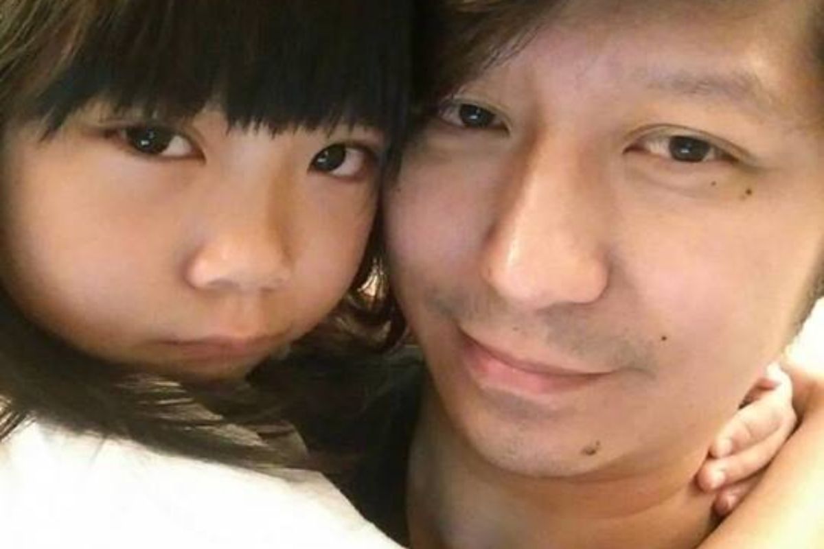 ▲喬喬私底下很黏喬爸。（圖／臉書）