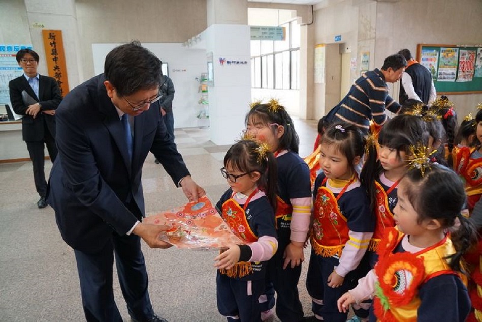 ▲新竹縣釋出幼兒園增班、就學補助等利多，協助學前幼兒家長減輕負擔。（資料照片／新竹縣政府提供）