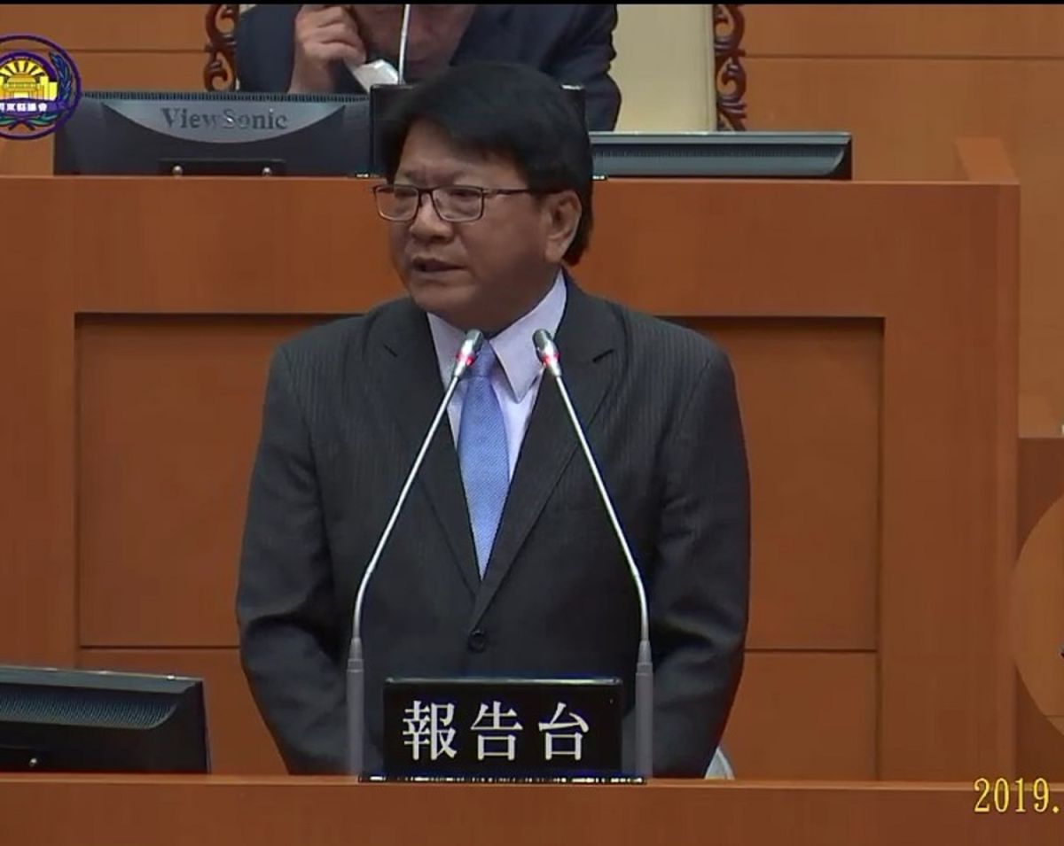 ▲縣長潘孟安今天也在縣議會總質詢時也強調，個案若涉及貪瀆不法，都有相關法律規範，若有不法，縣府絕對嚴辦嚴懲。（圖／翻攝自屏東縣議會影音系統）