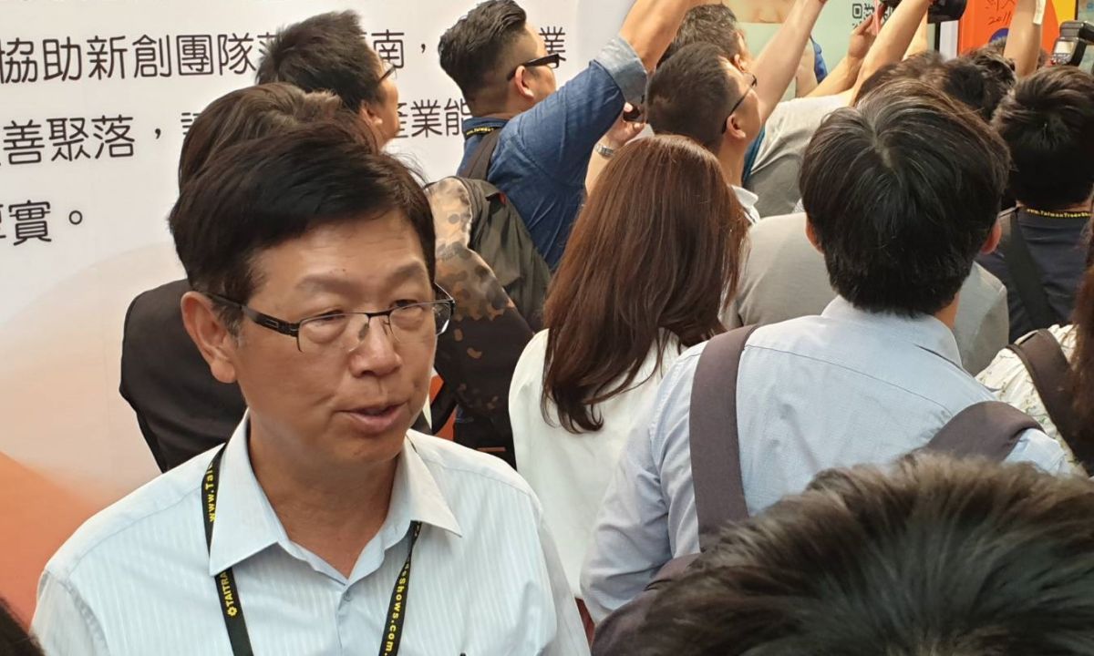 ▲鴻海董事長熱門接班人選-鴻海S次集團總經理劉揚偉現身台北國際電腦展，談起董事長郭台銘為何選總統。(圖／記者許家禎攝，2019.5.29)