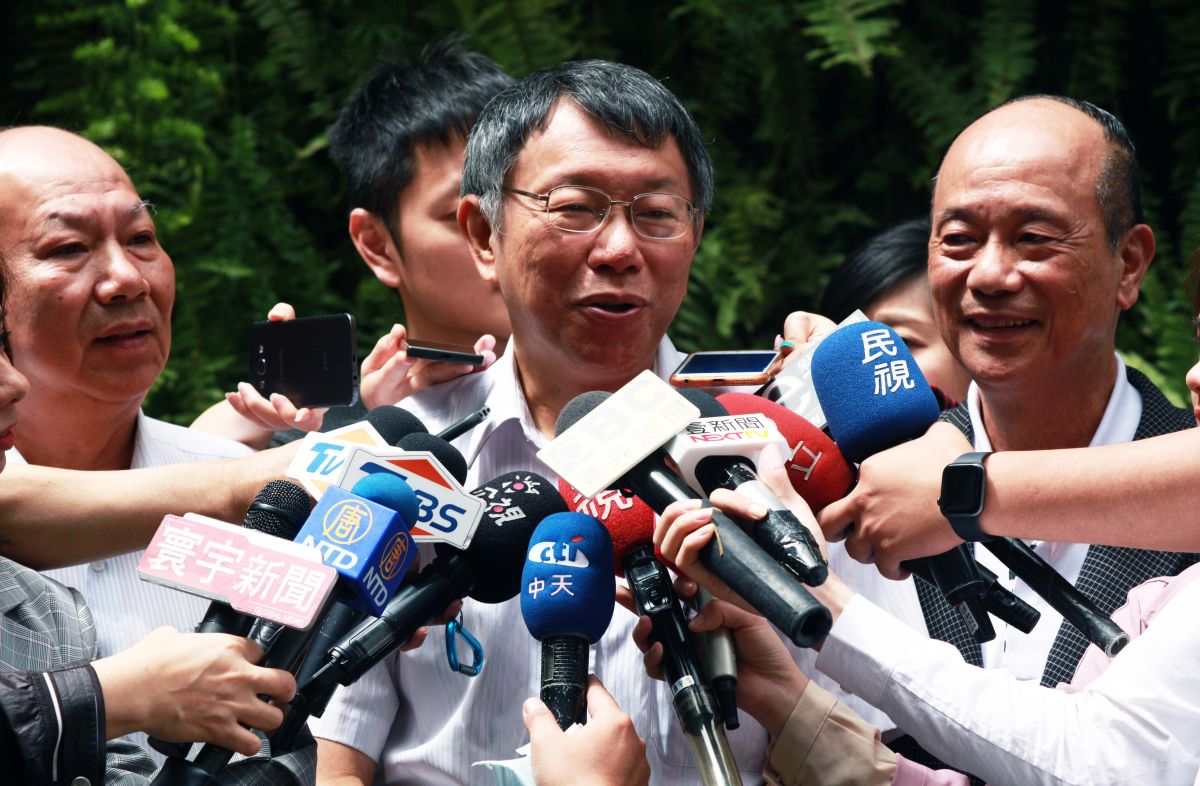 ▲有韓粉打算夜宿凱道，柯文哲說，若要夜宿就要有夜宿的申請，「不能說沒有申請要臨時夜宿，那一開始申請夜宿就好啦！」（圖／記者李春台攝, 2019.05.30）