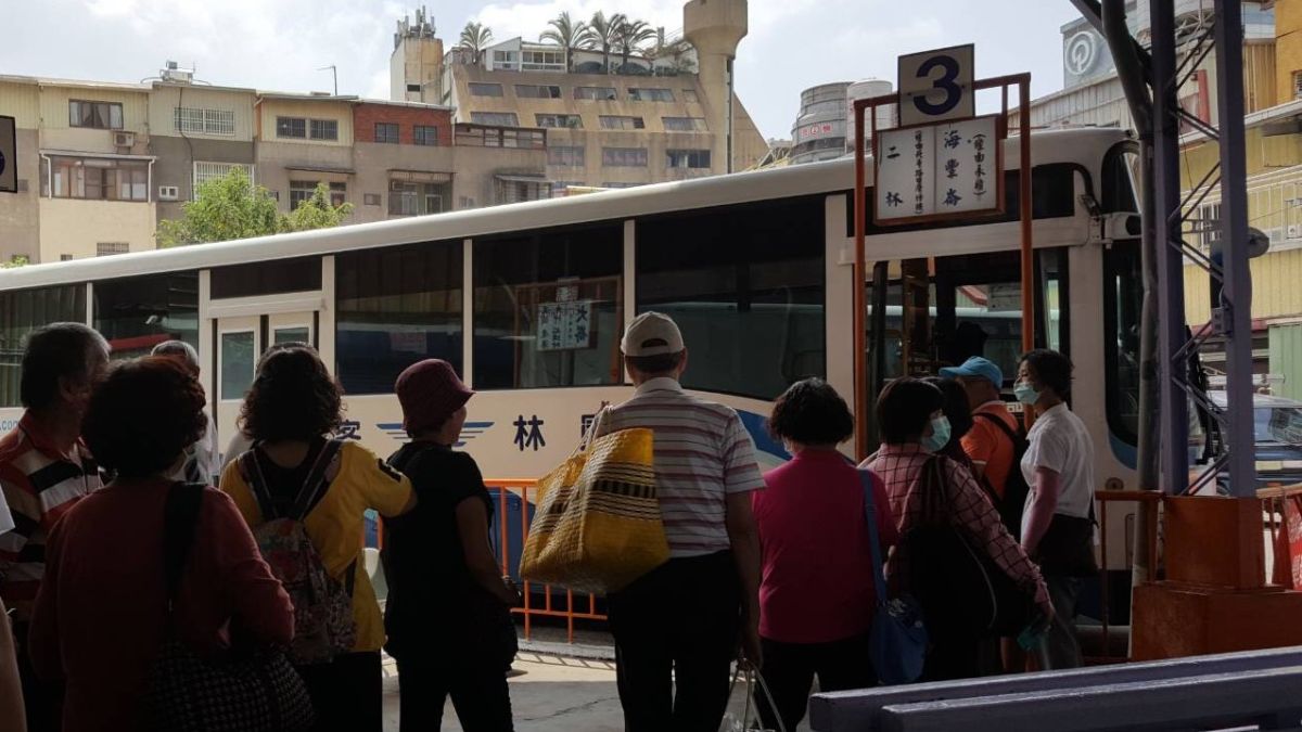 ▲端午連續假期即將到來，公路總局推出各項搭乘客運的優惠措施，歡迎民眾多加利用。（圖／記者陳雅芳攝，2019.05.30）