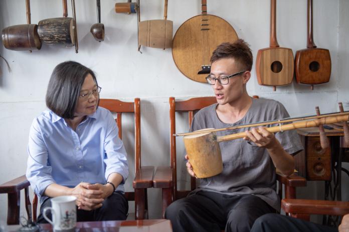 蔡英文31日出席中華文化總會在台南市後壁區舉辦的匠人魂第17支影片發表會。（圖／總統府提供）