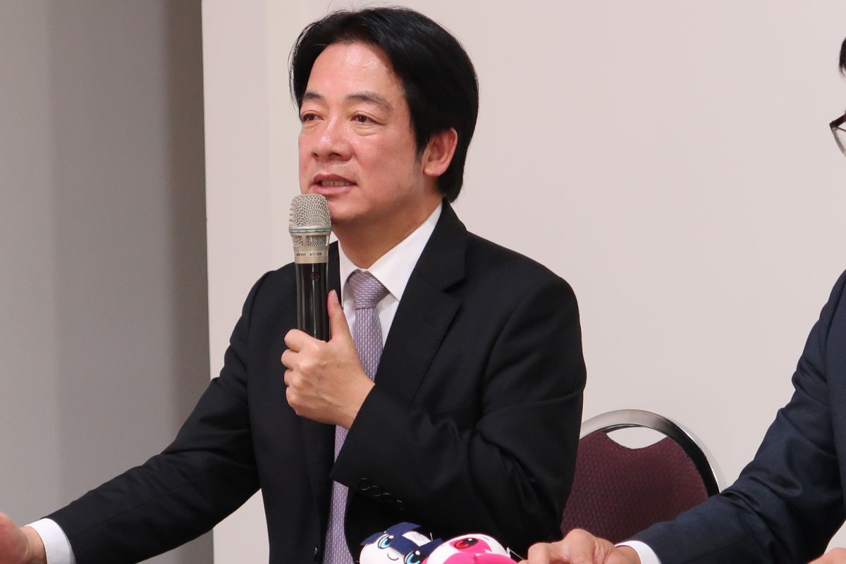 台南崑濱伯31日表態支持總統蔡英文連任，還要賴清德「再等4年」。對此，賴清德受訪時僅笑著說，謝謝啦！(圖／記者林人芳攝資料照）