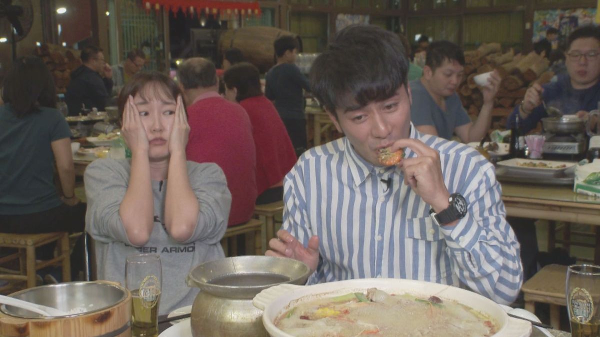 ▲郭彥均和巴鈺大快朵頤。（圖／中天提供）