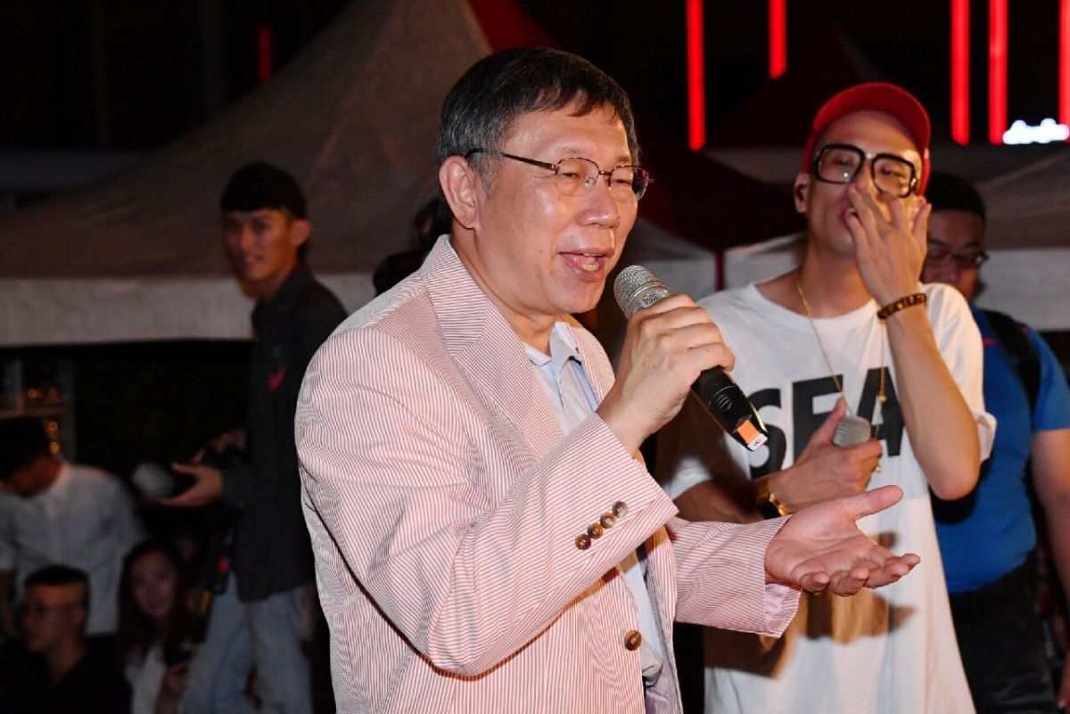 針對提出一國兩制「什麼都不要講就好了」，遭前行政院長賴清德批評是駝鳥心態，沒有辦法守護台灣一事，台北市長柯文哲2日受訪時表示，「只靠兩岸一家親來維持台海和平，我想沒有那麼厲害啦，這只是表達善意」。（圖／台北市政府提供）