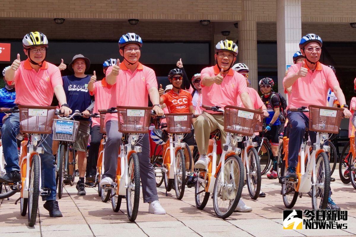 ▲交通部觀光局今（ 2 ）日舉行「 2019 世界自行車日在台灣東北角」活動，林佳龍也宣布，觀光局 2021 年將訂為自行車旅遊年，並推動環島自行車道 4 年升級計畫。（圖／記者陳致宇攝, 2019.06.01）