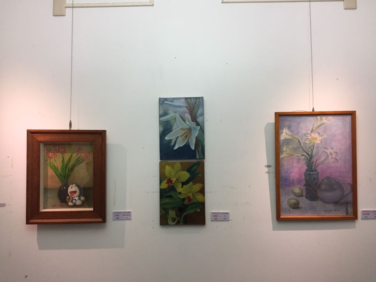 ▲九代葱油餅美食結合藝文，展場雖小，展風却不亞於任何藝文館。（圖／記者陳惲朋攝）