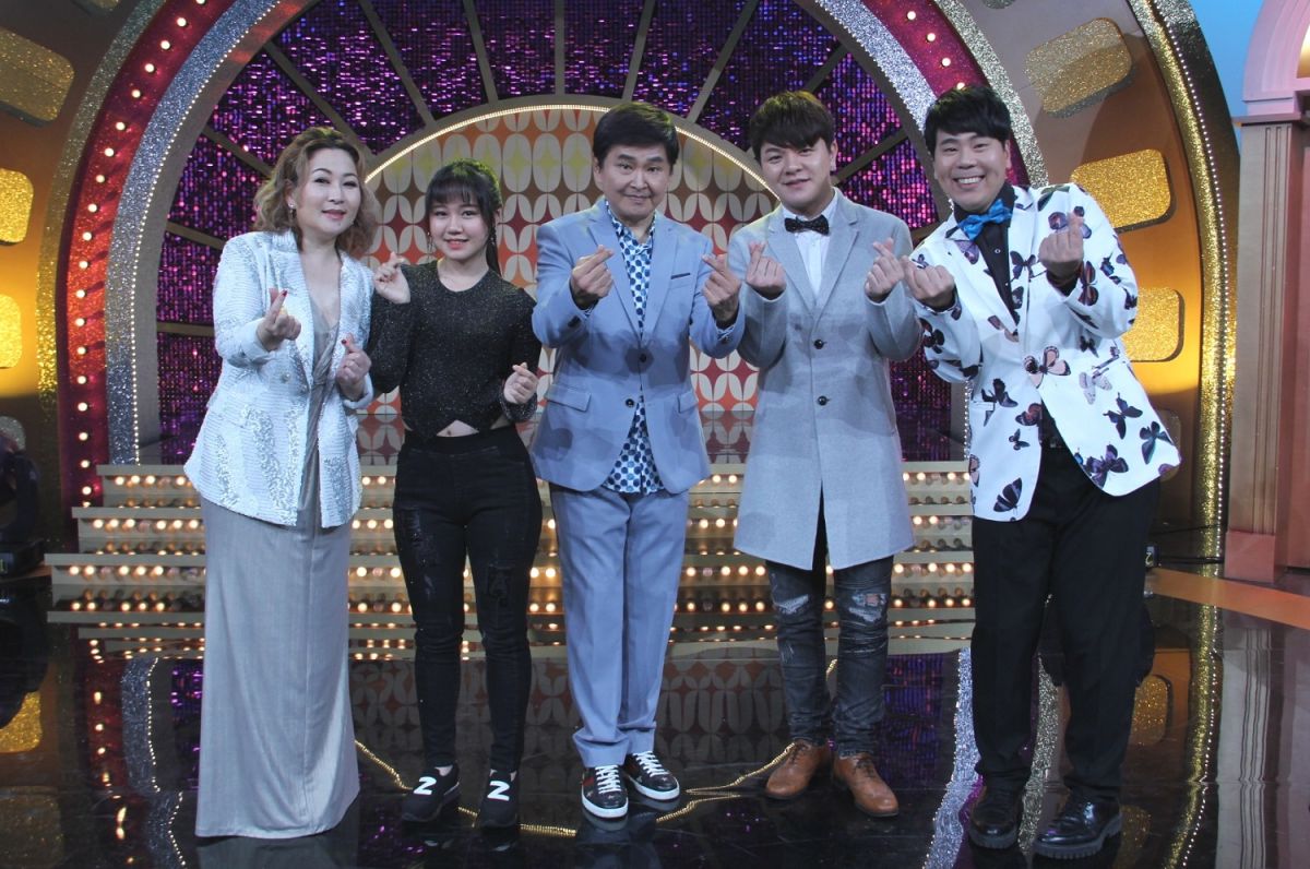 ▲張秀卿（左起）、林莉、賀一航、邵大倫。（圖／年代提供）