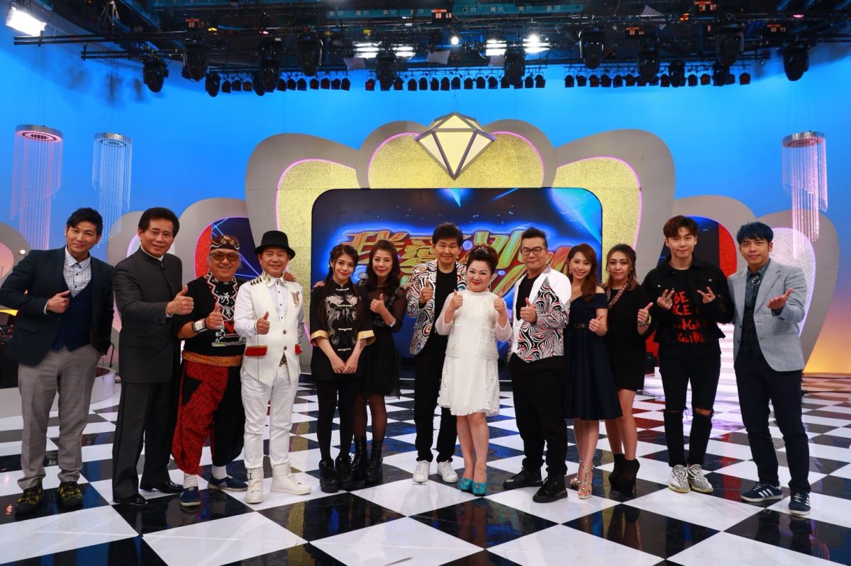 ▲賀一航和白冰冰、沈玉琳一起主持《我愛冰冰Show》。（圖／中視提供）