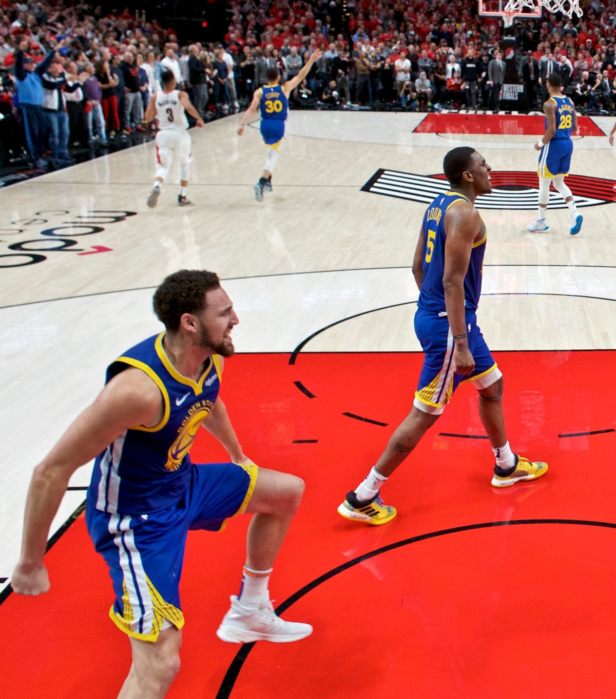  Klay Thompson和Kevon Looney。（圖／美聯社／達志影像）