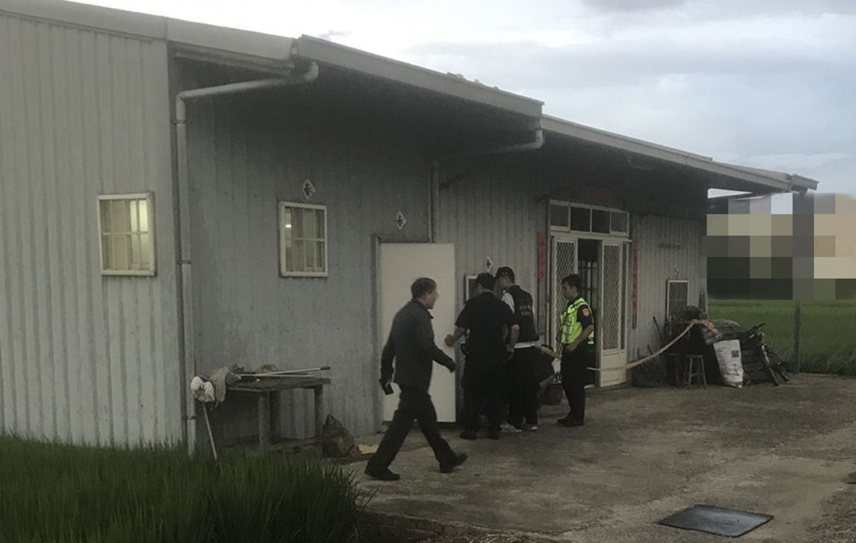 ▲（新竹市逆子弒父案，警方到嫌犯家中查訪及圍捕。圖／新竹市警方提供, 2019.06.04）