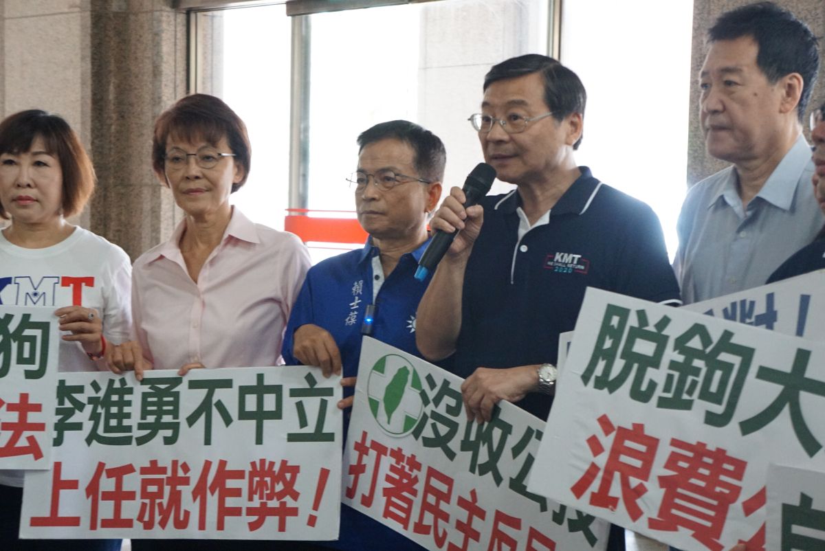 ▲中選會新任主委李進勇提出「公投脫鉤大選」，國民黨立委5日怒批，李進勇不中立上任就作弊。（圖／記者呂炯昌攝, 2019.6.5）