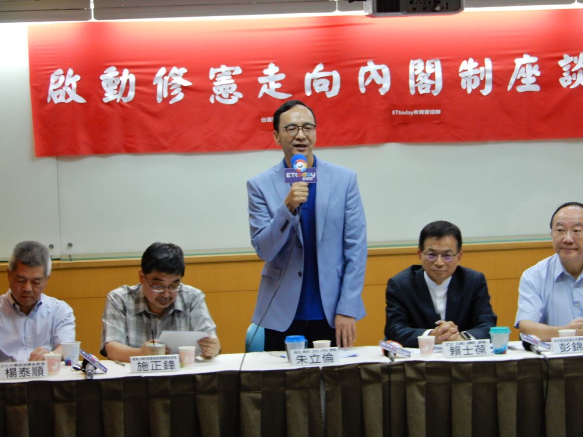 前新北市長朱立倫6日對黨內初選提出批評，「這段期間，我相信大家都已經看見，太多的明槍暗箭」。（圖 / 記者陳弘志攝，2019.06.06）