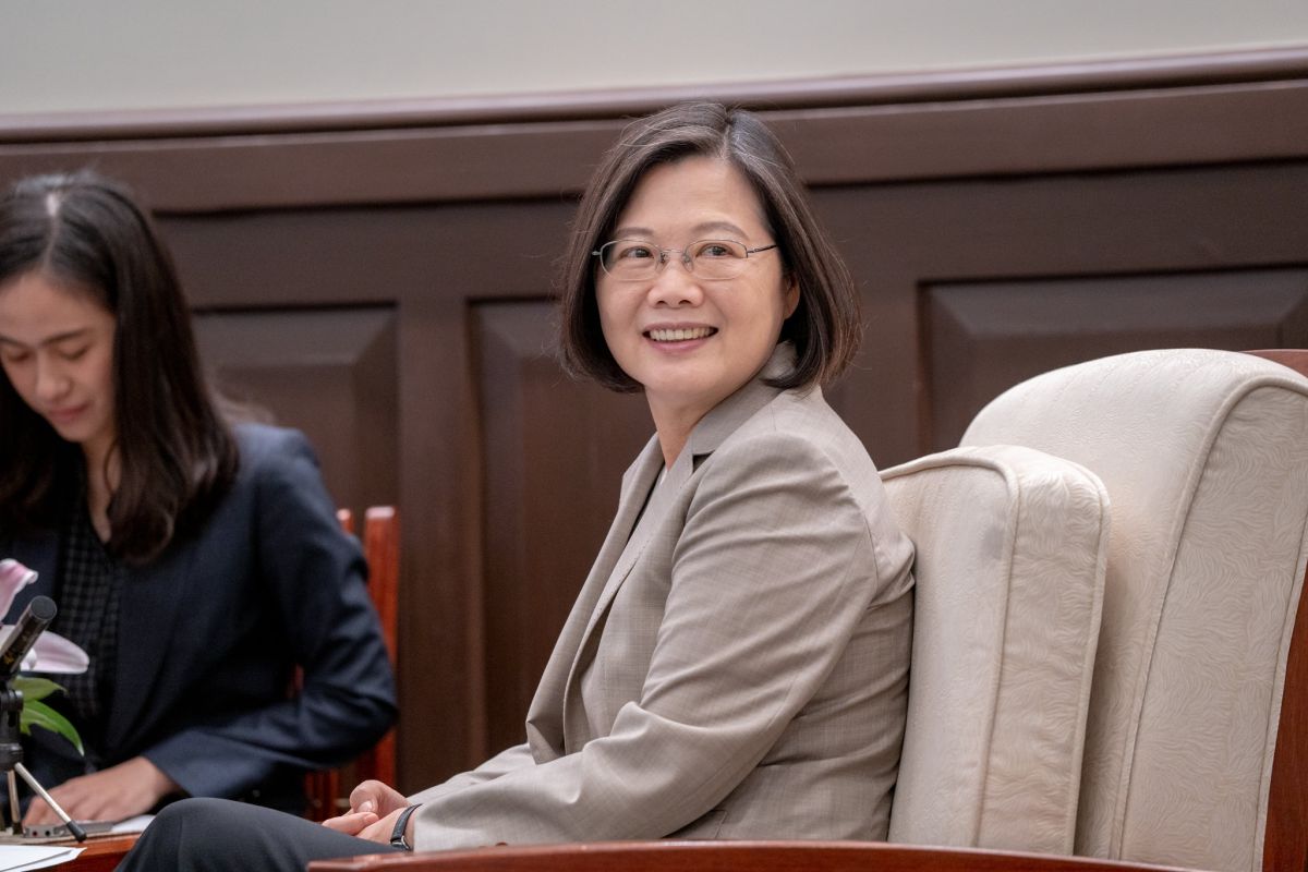 面對黨內總統初選在即，總統蔡英文6日受訪時表示，她花了三年時間打國家的地基，希望能有更長的時間把工程完成，由她把國家藍圖、基礎完成。（圖／NOWnews)