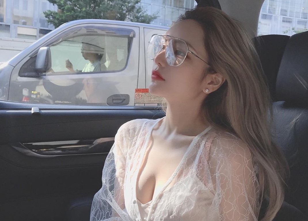 ▲周揚青的「最強乳溝」。（圖／翻攝周揚青IG）