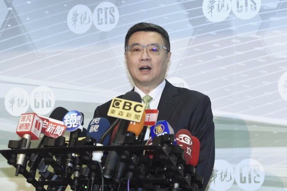 在民進黨總統初選辯論開始前，卓榮泰呼籲選後不要再有非誰不投的表示。 (圖/記者陳明安攝)